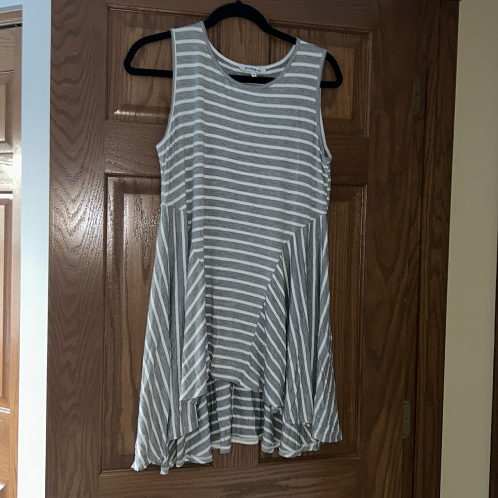 long and flowy white and light grey striped tank top
